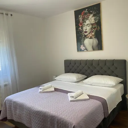 Nany-villa With Heated Pool * Trolokve